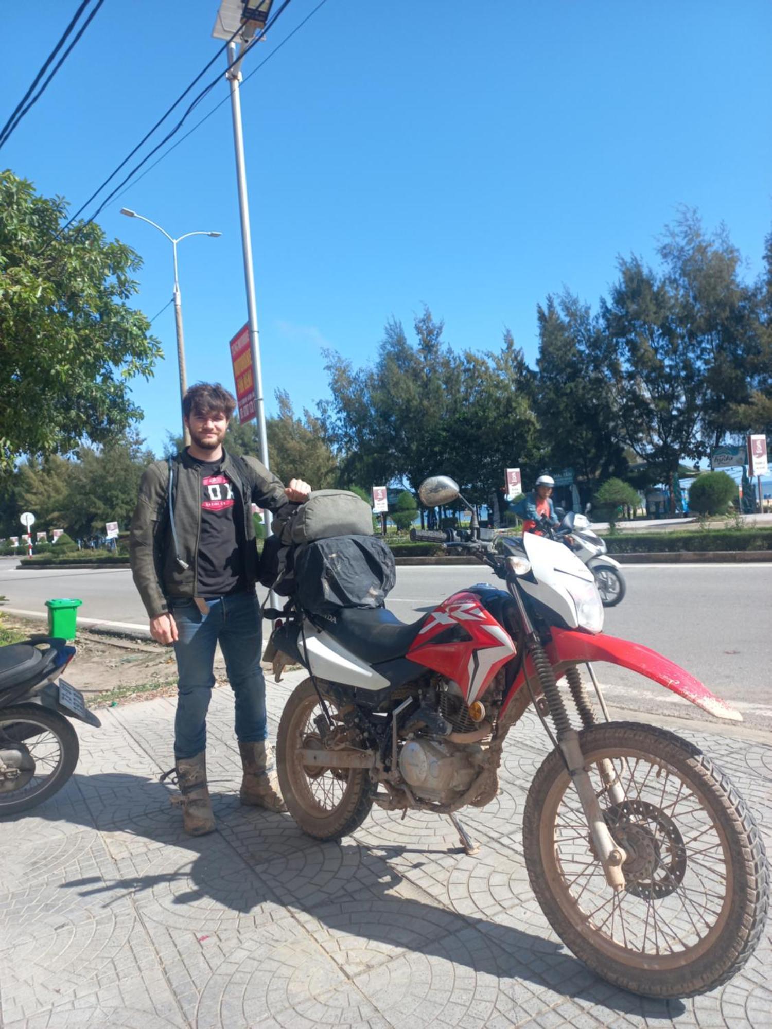 Thang Long Hotel Dong Hoi Zewnętrze zdjęcie